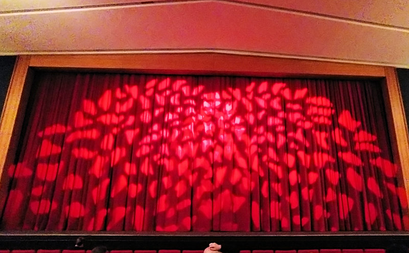 Vorhang in der Urania